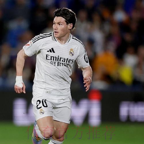 伊巴钢龙 零封皇马 伊巴钢龙 零封皇马